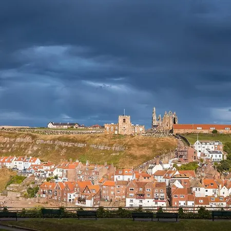 La Rosa 3* Whitby